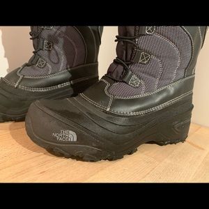The North Face Winter Boot Boys US 7